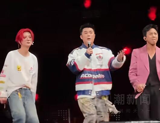 鹿晗北京演唱会与邓超陈赫合唱 网友:爷青回